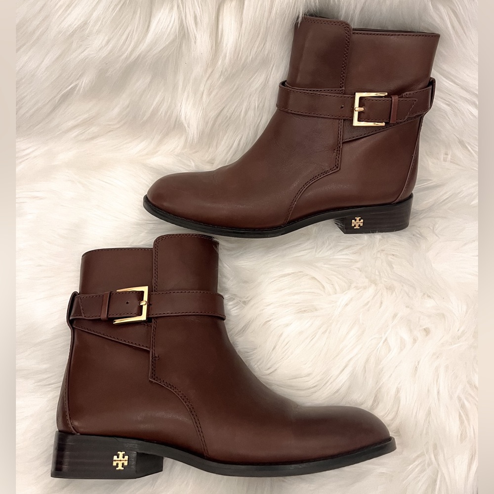TORY BURCH TB BROOKE ANKLE BOOTIE
IN PERFECT BROWN Size: 7